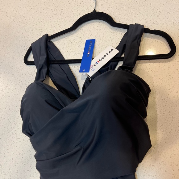 Cocopear Black One Piece Swimsuit 4XL with shorts - Picture 7 of 14